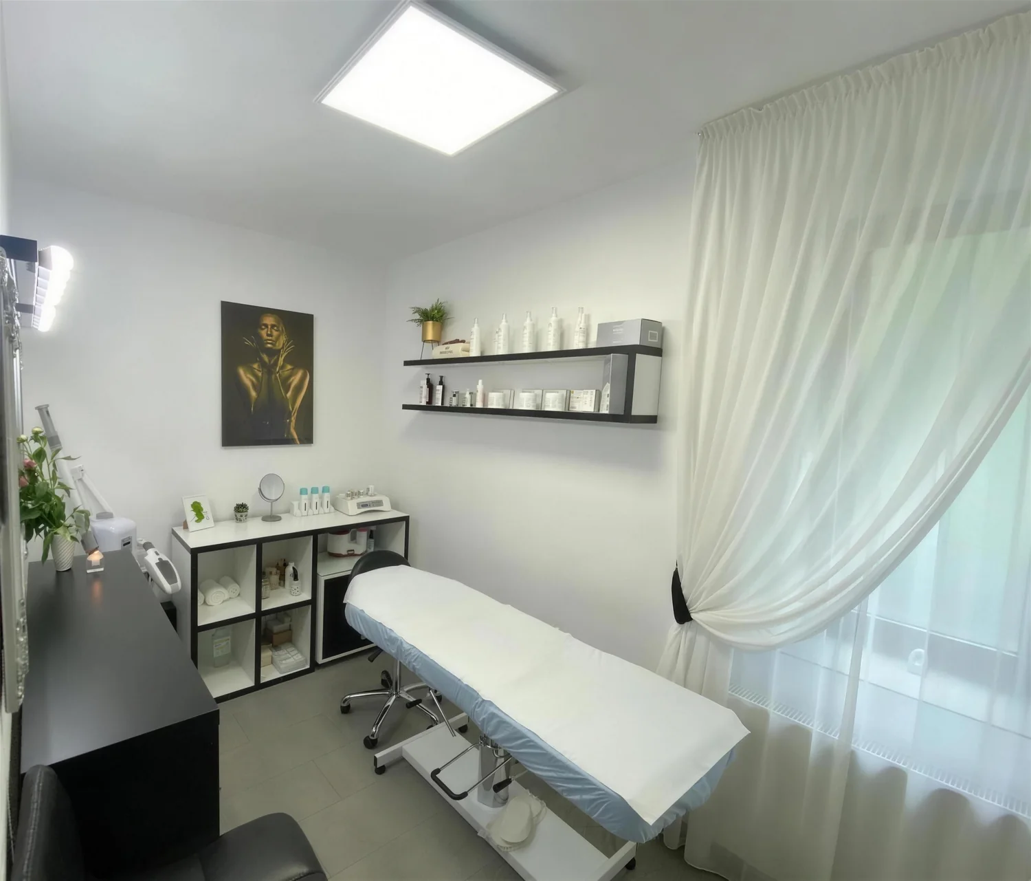 Cabinetul de cosmetică și tratamente faciale de la Prestige Beauty Salon Suceava